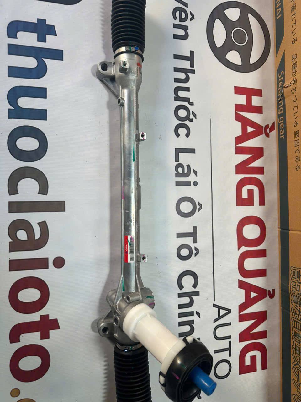 Thước Lái Hyundai Accent 2020 QINAI Japan thân thước và tem QINAI